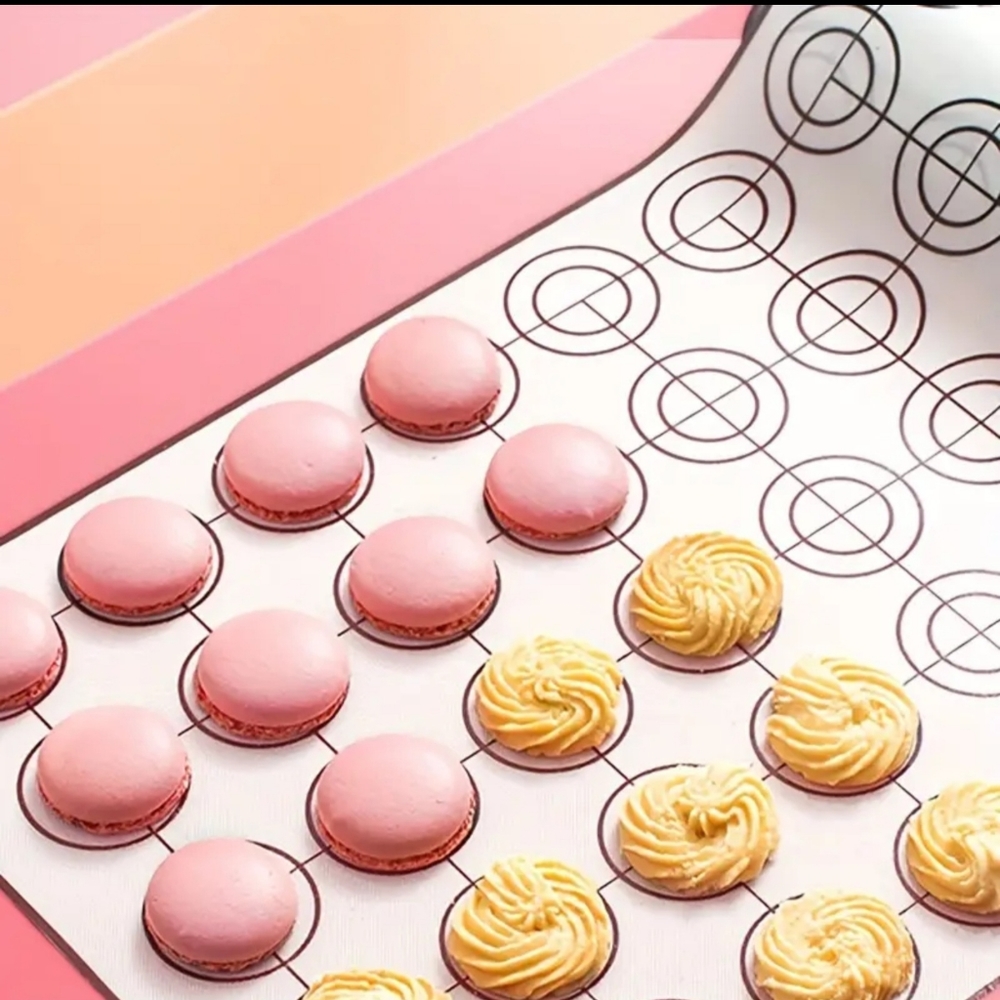 Silicone baking mat  23.6" x 10.2" (use it for macaroons or cookies)